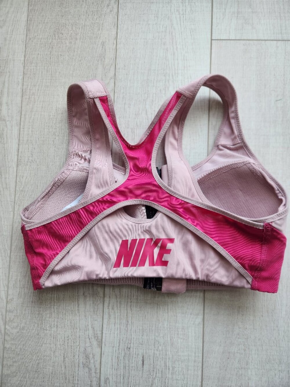 Nike Shape Zip Sports Bra